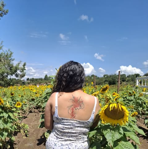 Lore Cruz